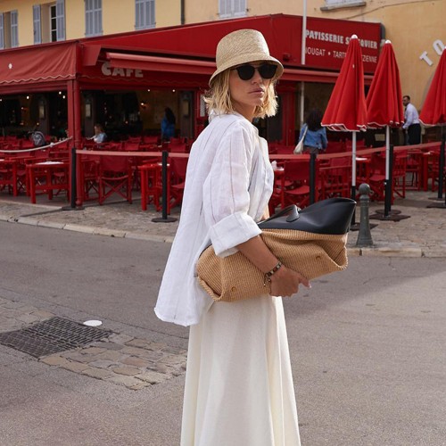 Large capacity casual hand-held grass woven tote bag